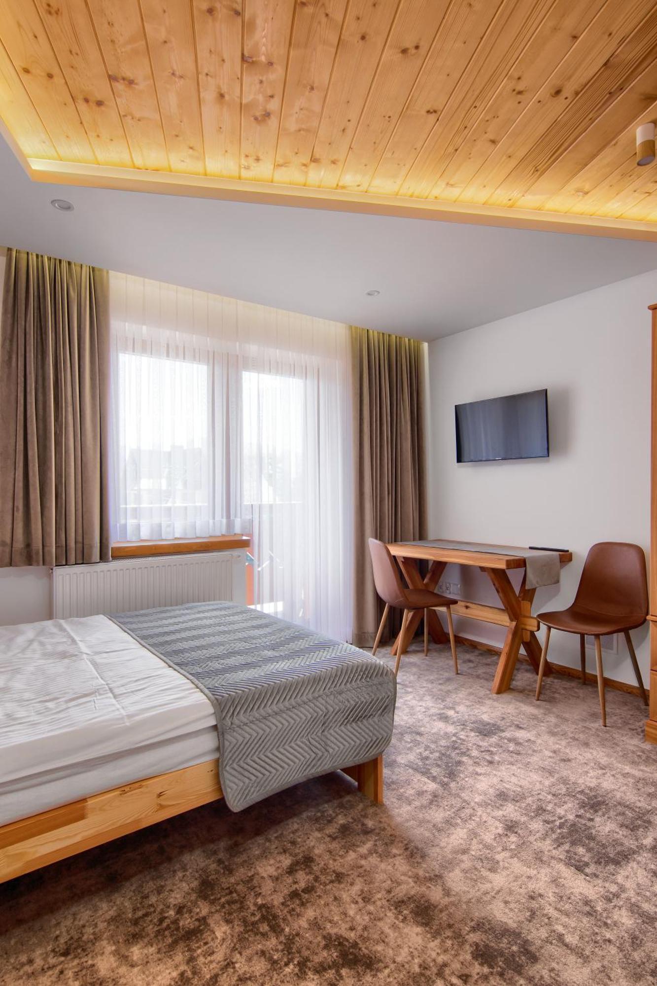 Modrzewiowa Apartamenty 波罗宁 外观 照片